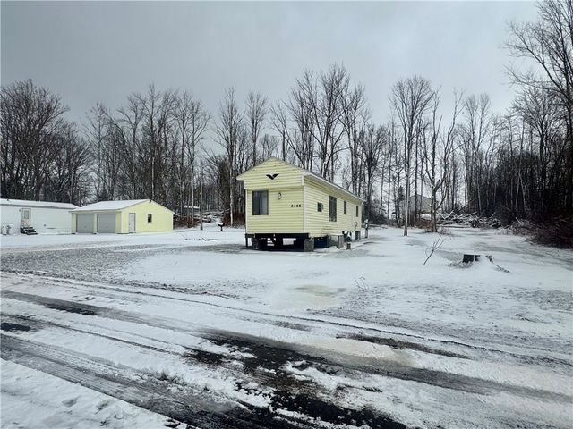 8208 Walnut Road, Wolcott, NY 14590