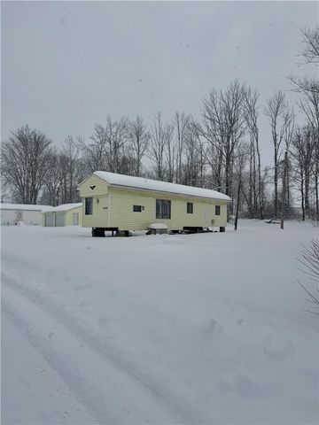 8208 Walnut Road, Wolcott, NY 14590