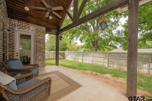 18866 Spanish Oak Court, Flint, TX 75762