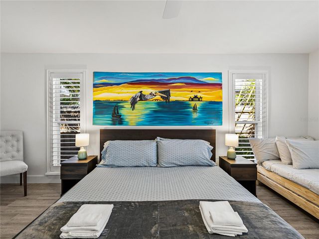 7125 S SHORE DRIVE S, South Pasadena, FL 33707