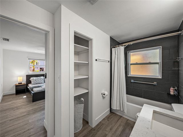 7125 S SHORE DRIVE S, South Pasadena, FL 33707