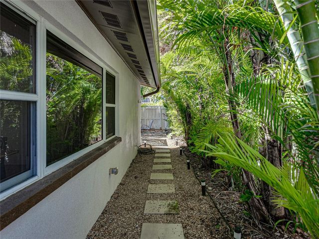 7125 S SHORE DRIVE S, South Pasadena, FL 33707