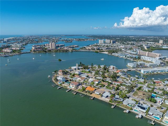 7125 S SHORE DRIVE S, South Pasadena, FL 33707