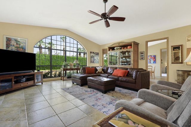 72550 Greenbriar Lane, Palm Desert, CA 92260