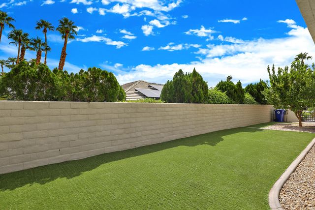 72550 Greenbriar Lane, Palm Desert, CA 92260