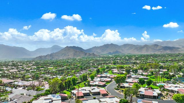 72550 Greenbriar Lane, Palm Desert, CA 92260