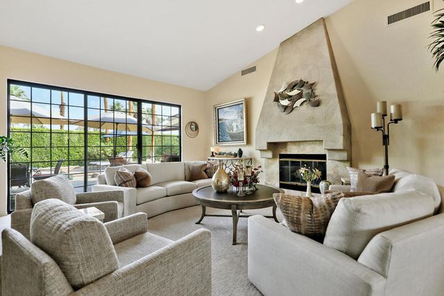 72550 Greenbriar Lane, Palm Desert, CA 92260