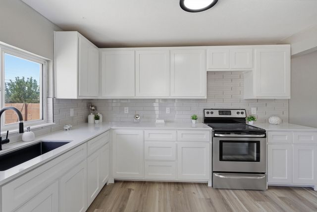 1608 Towner Avenue NW, Albuquerque, NM 87104