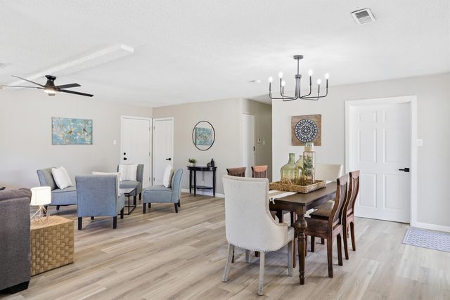 1608 Towner Avenue NW, Albuquerque, NM 87104