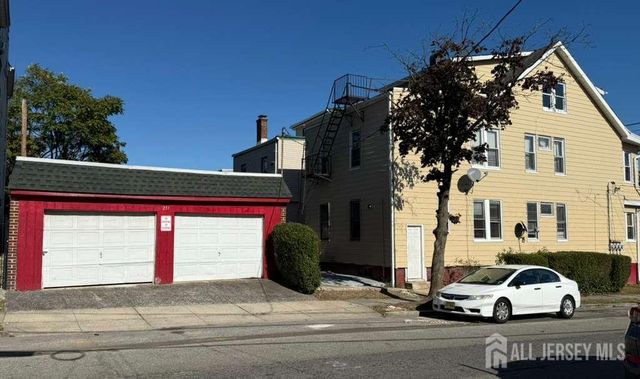 231 Myrtle Avenue, Irvington, NJ 07111