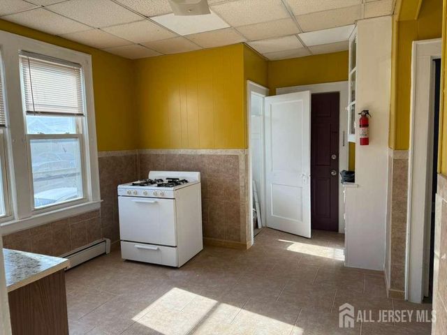 231 Myrtle Avenue, Irvington, NJ 07111