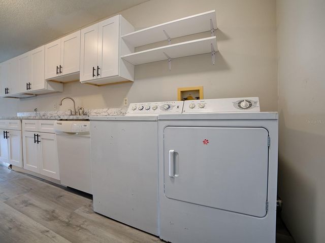 488 W ROSEWOOD LANE 488, Tavares, FL 32778