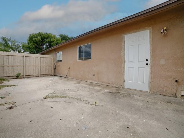 488 W ROSEWOOD LANE 488, Tavares, FL 32778