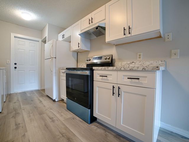 488 W ROSEWOOD LANE 488, Tavares, FL 32778