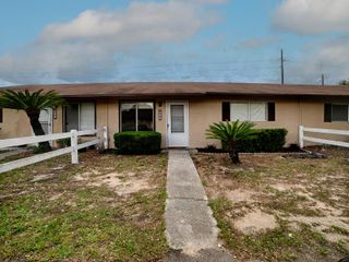488 W ROSEWOOD LANE 488, Tavares, FL 32778