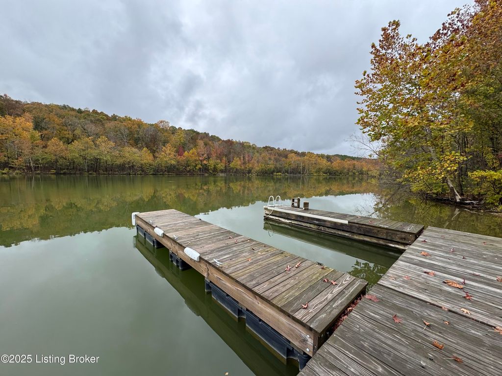 105 Conoloway Bay Dr, Clarkson, KY 42726