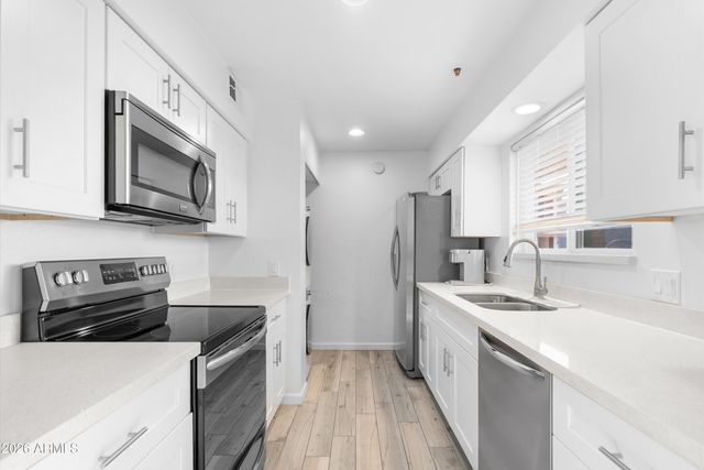 7494 E Earll Drive Apt 217, Scottsdale, AZ 85251