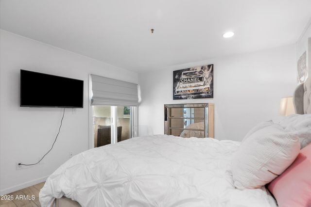 7494 E Earll Drive Apt 217, Scottsdale, AZ 85251