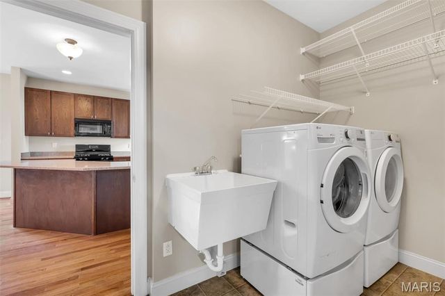 1016 Gardenbridge Place, St Charles, MO 63303