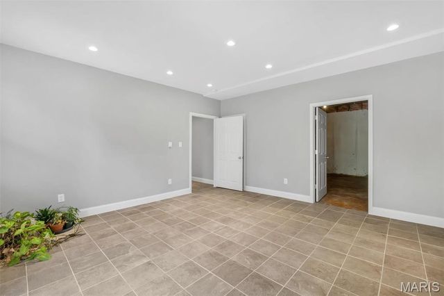 1016 Gardenbridge Place, St Charles, MO 63303