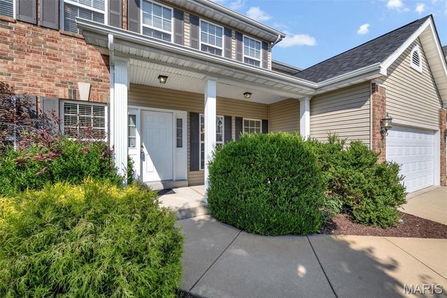 1016 Gardenbridge Place, St Charles, MO 63303