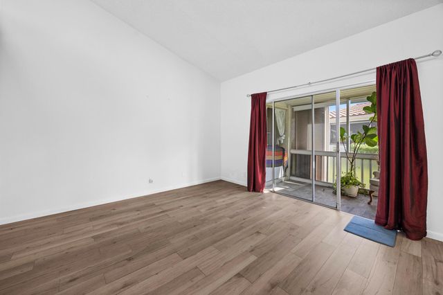 2671 Boundbrook Boulevard 125, Palm Springs, FL 33406