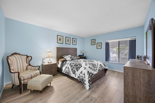 2671 Boundbrook Boulevard 125, Palm Springs, FL 33406