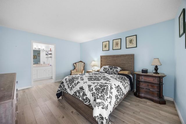 2671 Boundbrook Boulevard 125, Palm Springs, FL 33406