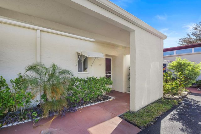 2671 Boundbrook Boulevard 125, Palm Springs, FL 33406