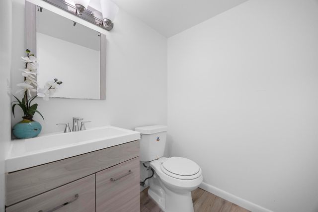 2671 Boundbrook Boulevard 125, Palm Springs, FL 33406