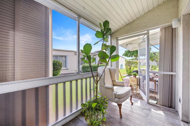 2671 Boundbrook Boulevard 125, Palm Springs, FL 33406