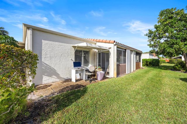 2671 Boundbrook Boulevard 125, Palm Springs, FL 33406