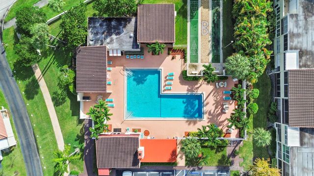 2671 Boundbrook Boulevard 125, Palm Springs, FL 33406