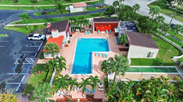 2671 Boundbrook Boulevard 125, Palm Springs, FL 33406