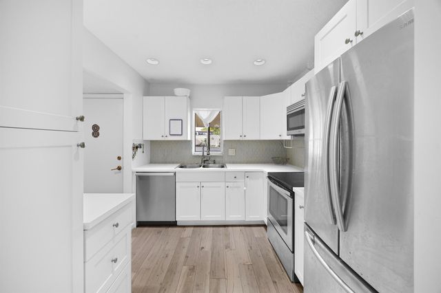 2671 Boundbrook Boulevard 125, Palm Springs, FL 33406