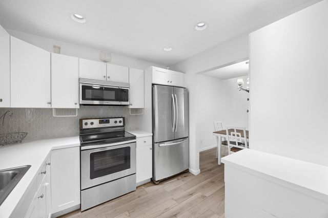 2671 Boundbrook Boulevard 125, Palm Springs, FL 33406