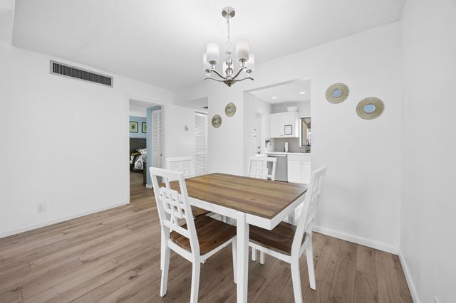 2671 Boundbrook Boulevard 125, Palm Springs, FL 33406