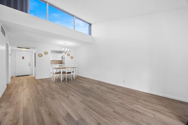 2671 Boundbrook Boulevard 125, Palm Springs, FL 33406