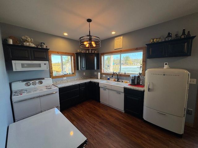 3388 Pinecrest Drive, Gladwin, MI 48624