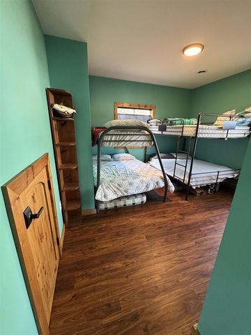 3388 Pinecrest Drive, Gladwin, MI 48624