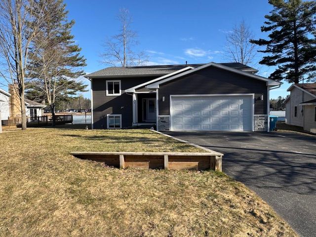 3388 Pinecrest Drive, Gladwin, MI 48624