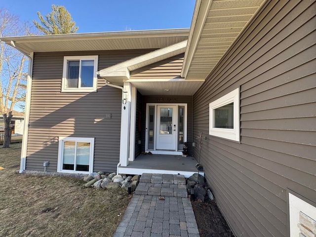 3388 Pinecrest Drive, Gladwin, MI 48624