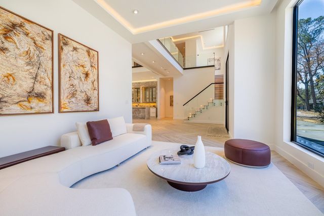 360 Timber Terrace Road, Houston, TX 77024