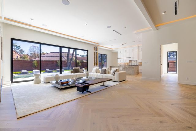 360 Timber Terrace Road, Houston, TX 77024