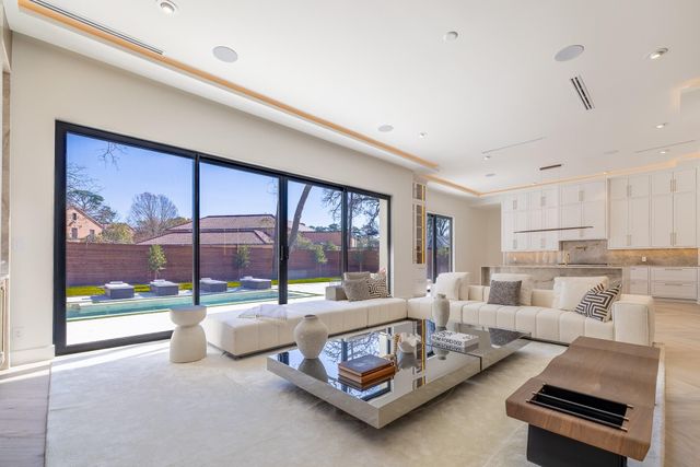 360 Timber Terrace Road, Houston, TX 77024