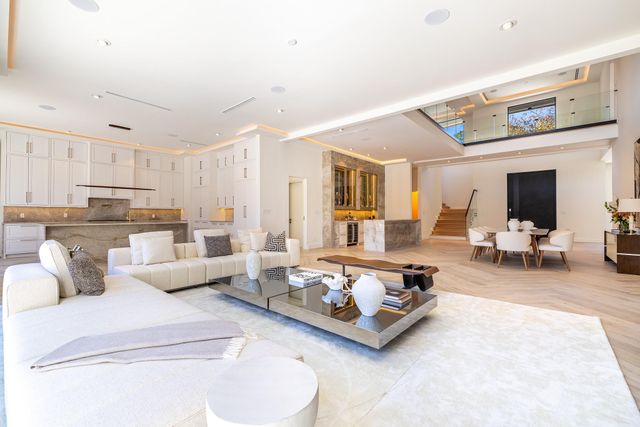 360 Timber Terrace Road, Houston, TX 77024