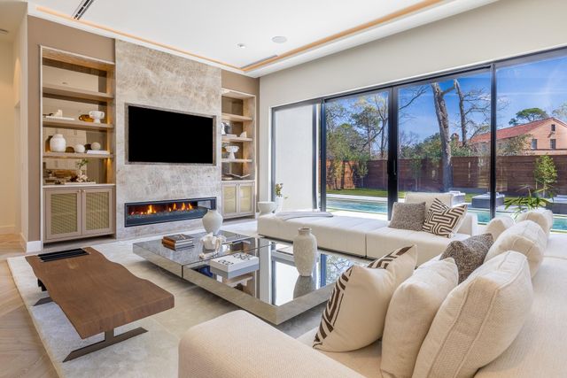 360 Timber Terrace Road, Houston, TX 77024