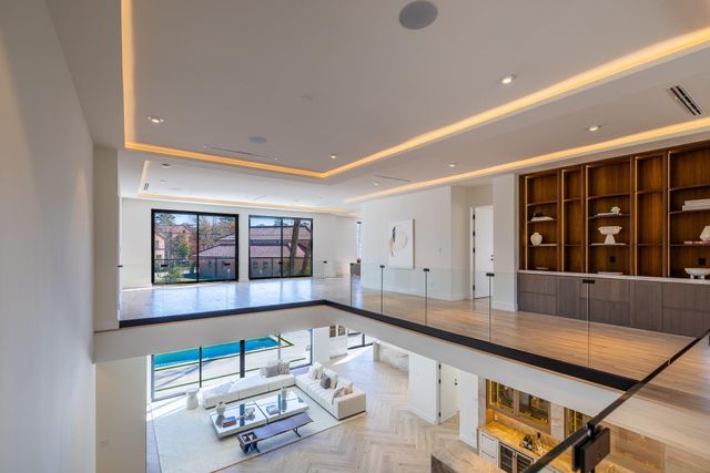 360 Timber Terrace Road, Houston, TX 77024