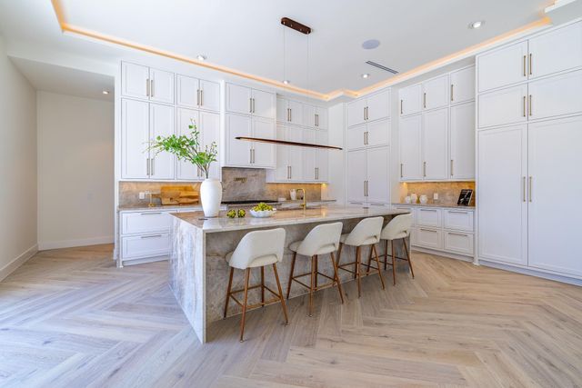 360 Timber Terrace Road, Houston, TX 77024