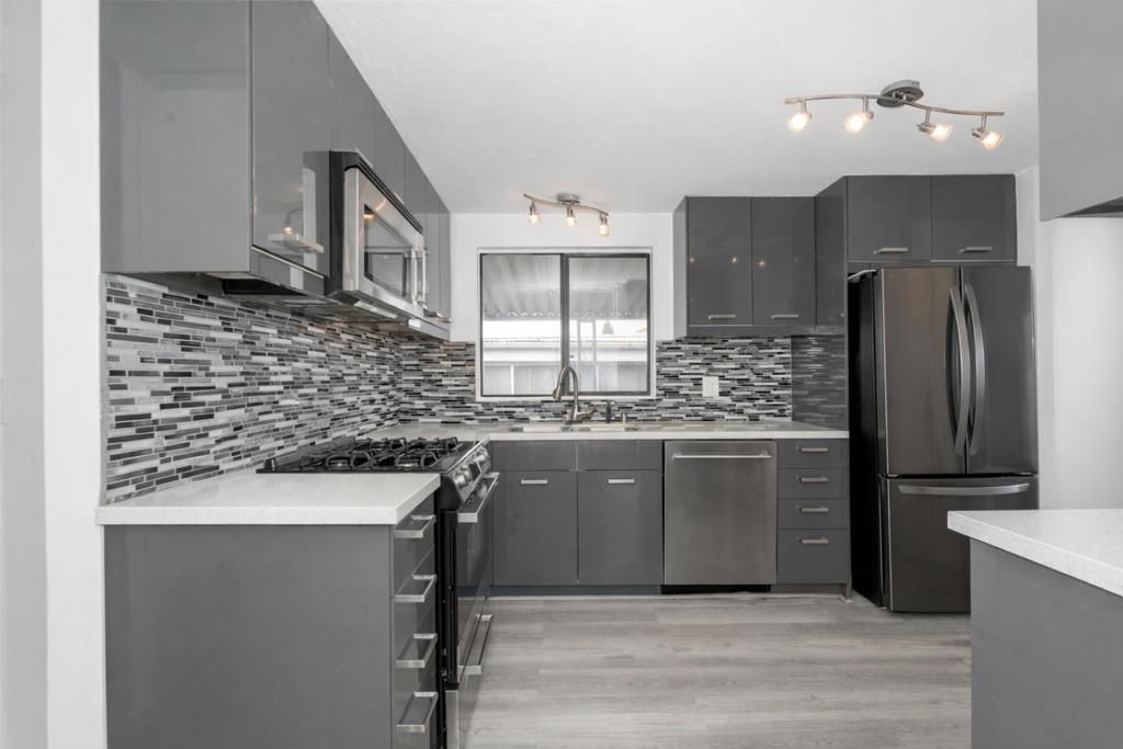 Image 2 of property listing at 2150 Almaden Road, San Jose, CA 95125